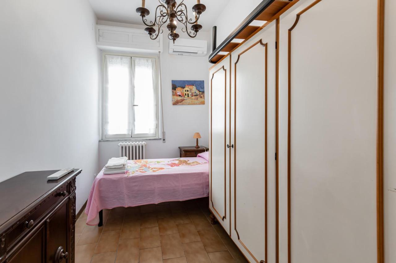 Central Station Terrace Apartment Near The Sea Pescara Exteriör bild