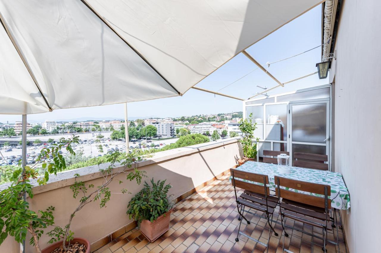 Central Station Terrace Apartment Near The Sea Pescara Exteriör bild