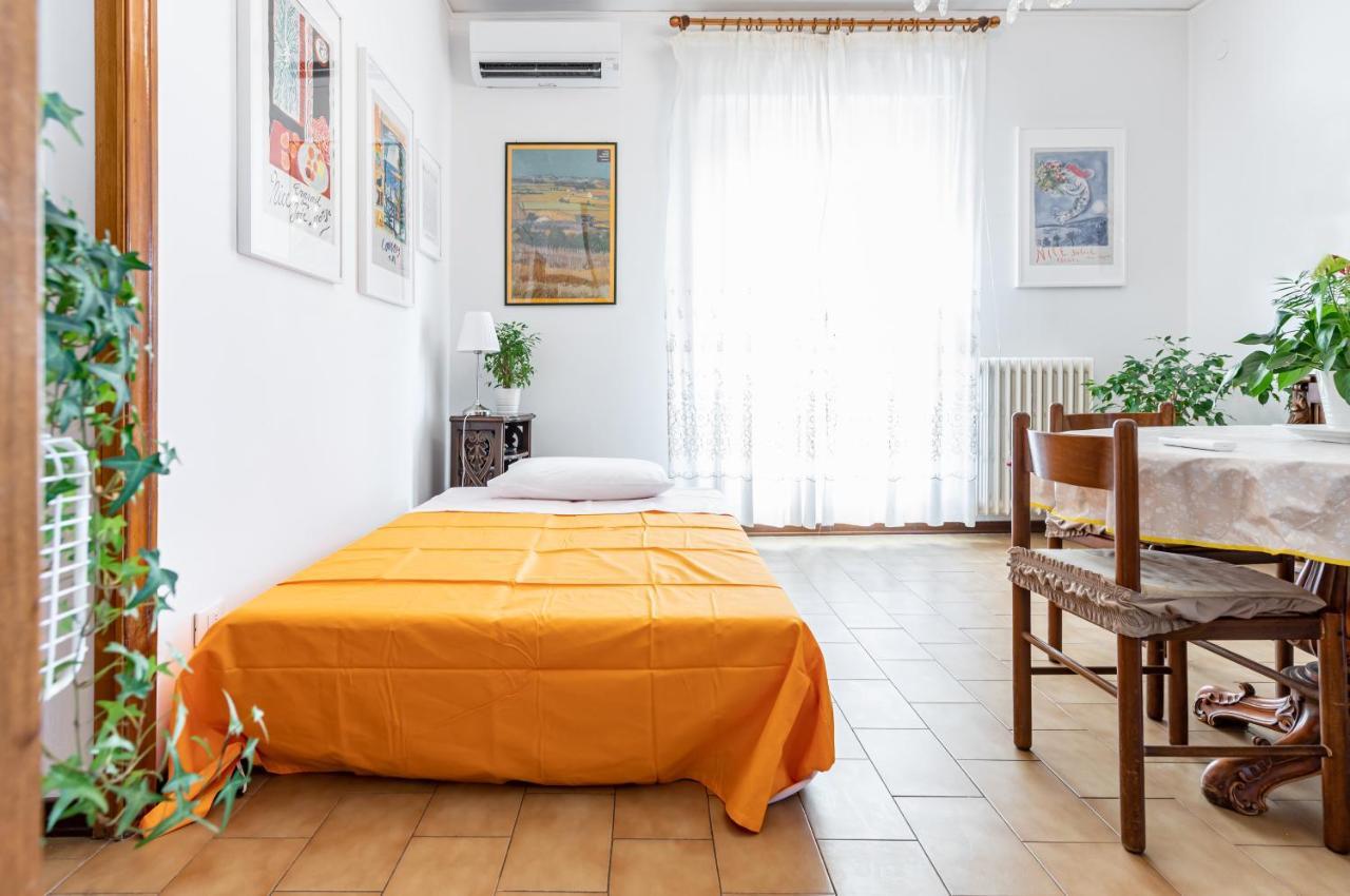 Central Station Terrace Apartment Near The Sea Pescara Exteriör bild